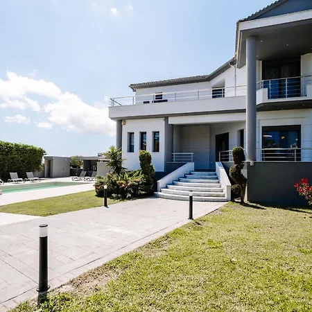Villa Palaz Áyios Kírikos