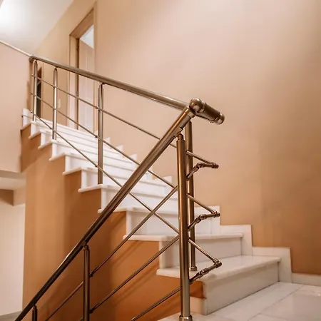 Palaz Villa Áyios Kírikos