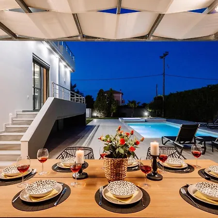 Villa Palaz *